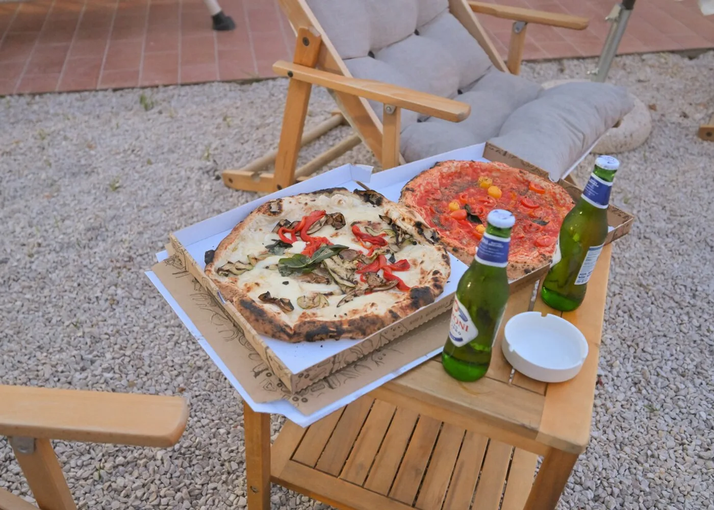 La tavola in giardino
